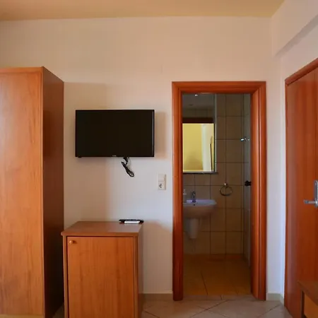 Hotel Krini 4*