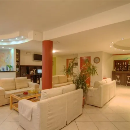 Hotel Krini 4*