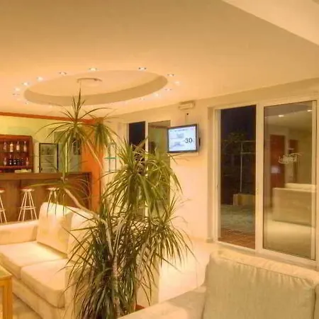 Krini Hotel 4*
